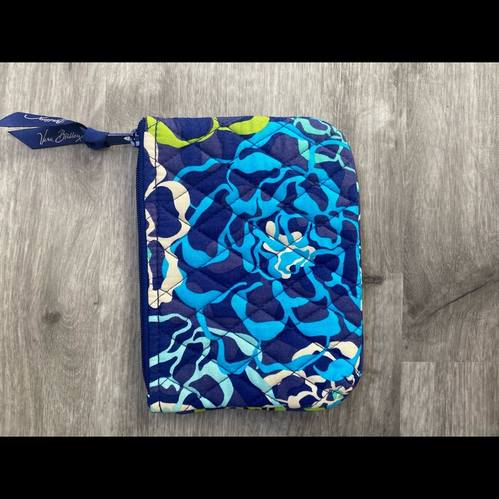 vera bradley pouch